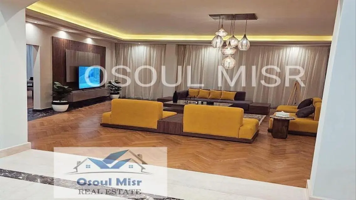 فيلا مميزة للبيع بمساحة 1200 متر