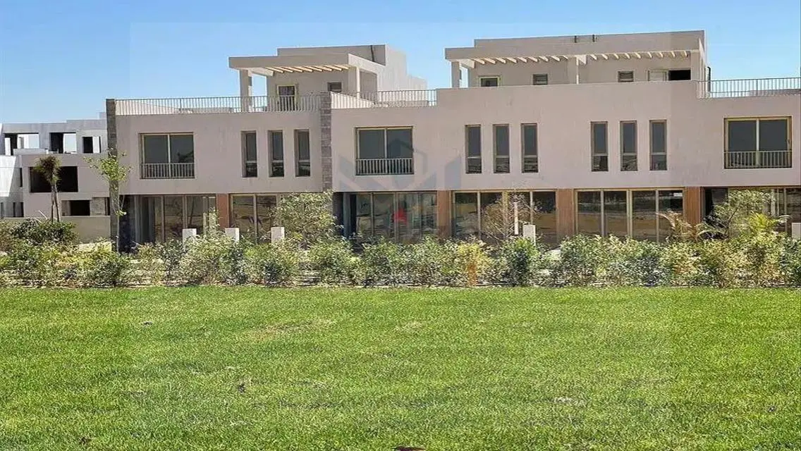 شقة مميزة للبيع في موقع استراتيجي
