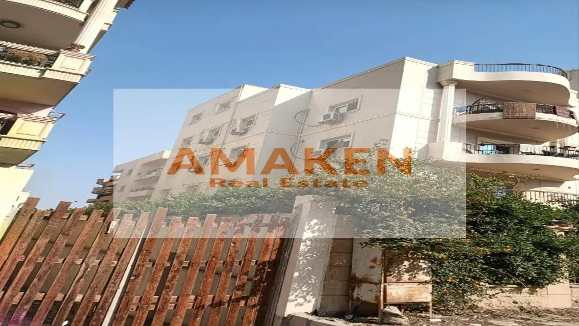 مبنى كامل التشطيب للبيع في موقع متميز بمدينة 6 أكتوبر
