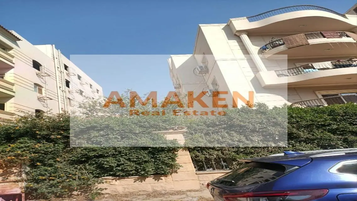 مبنى كامل التشطيب للبيع في موقع متميز بمدينة 6 أكتوبر