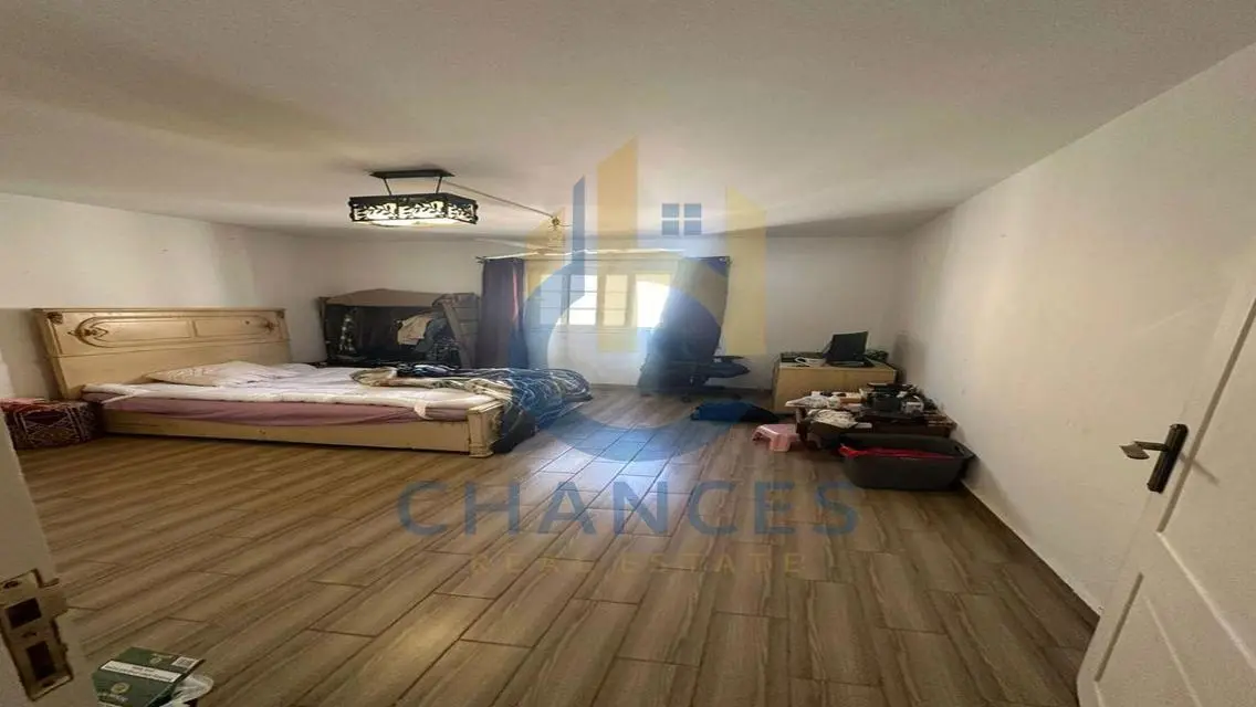 Luxurious Apartment in the City Center with Stunning Balcony