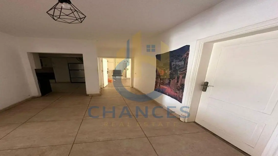 Luxurious Apartment in the City Center with Stunning Balcony
