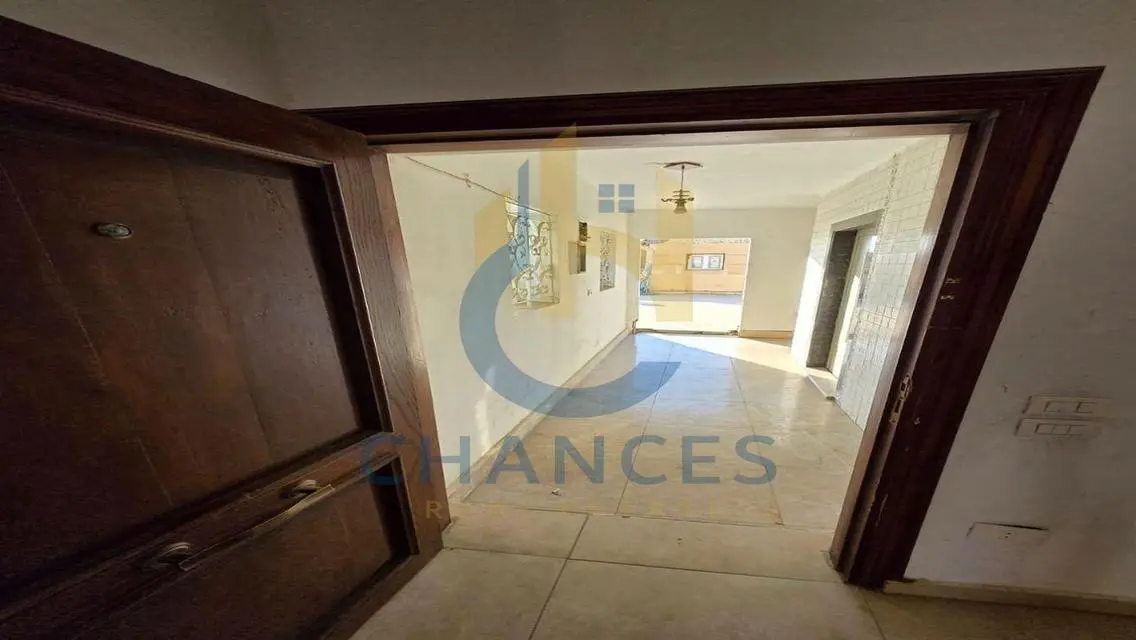 Luxurious Apartment in the City Center with Stunning Balcony