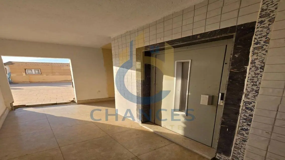 Luxurious Apartment in the City Center with Stunning Balcony