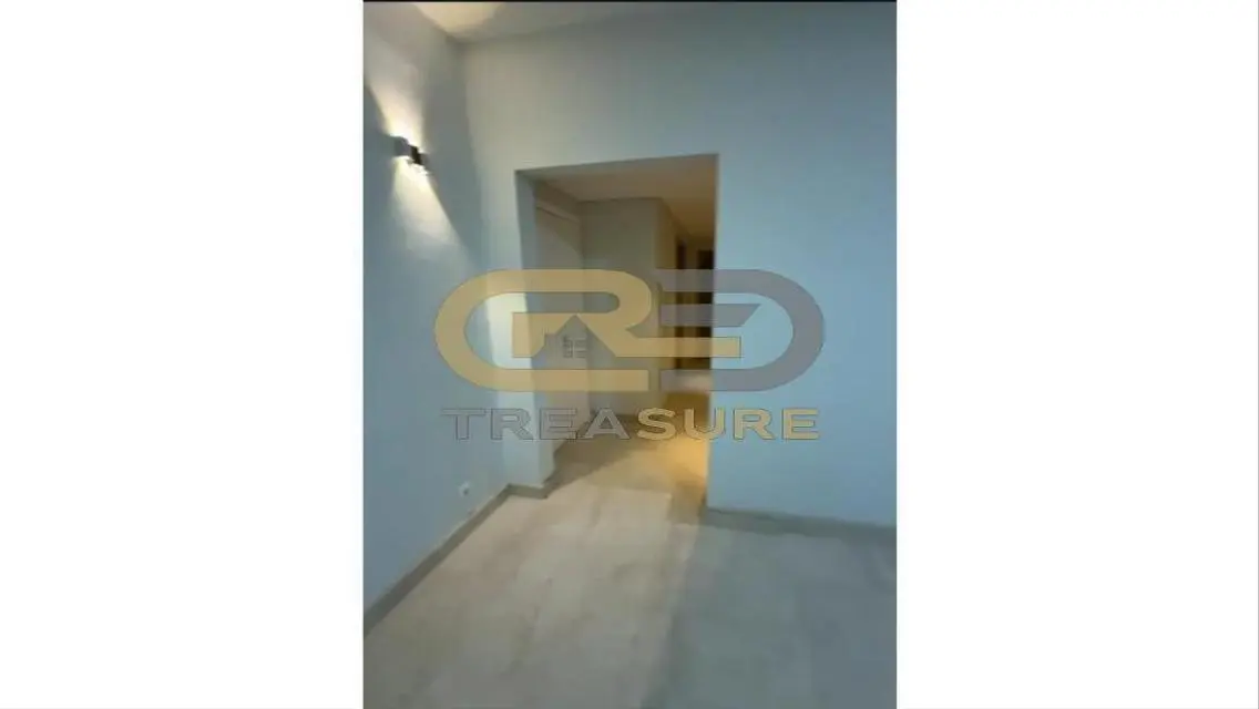Treasure of 3 Bedroom Apartment for Sale in the Heart of the City