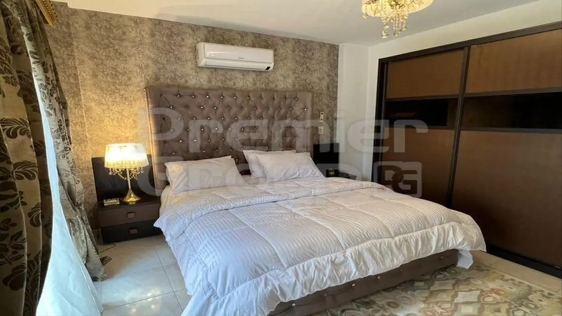 Comfortable Apartment with 90 Square Meters