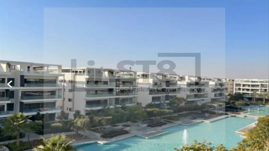 Luxury Villa for Sale in ST81 with Private Pool and Garden