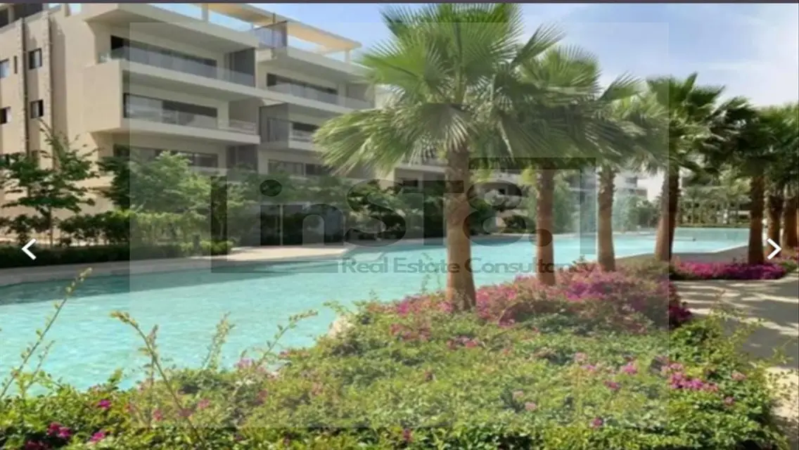 Luxury Villa for Sale in ST81 with Private Pool and Garden