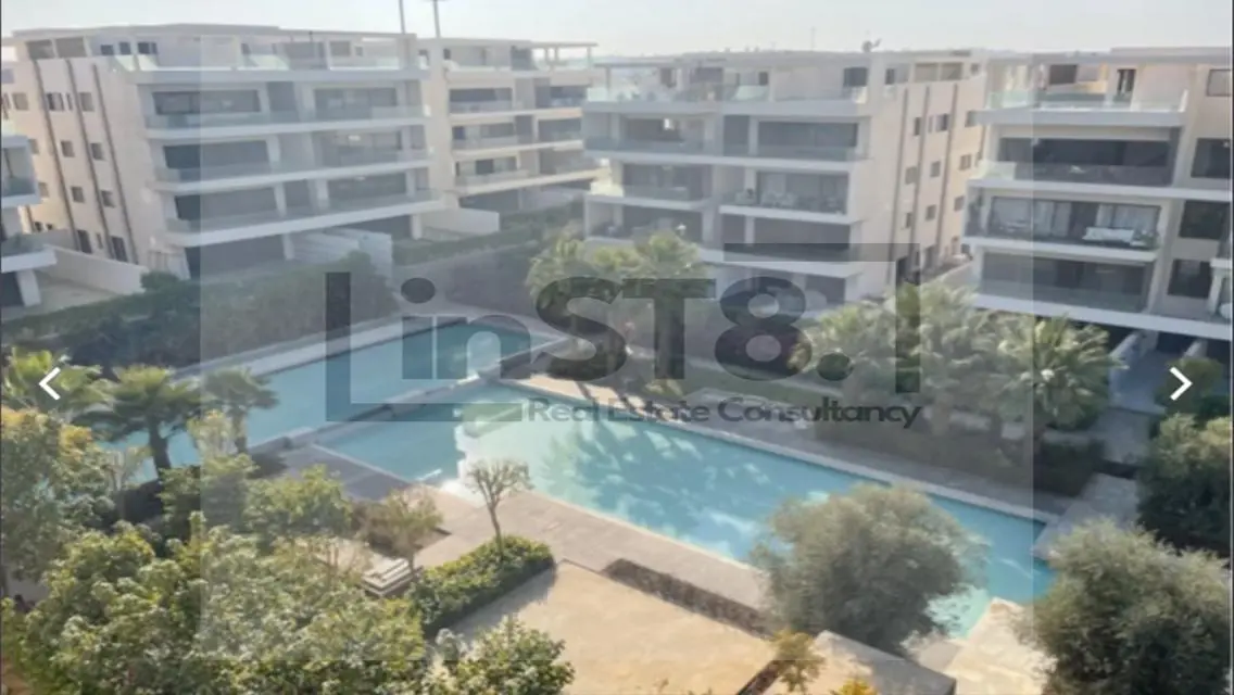 Luxury Villa for Sale in ST81 with Private Pool and Garden