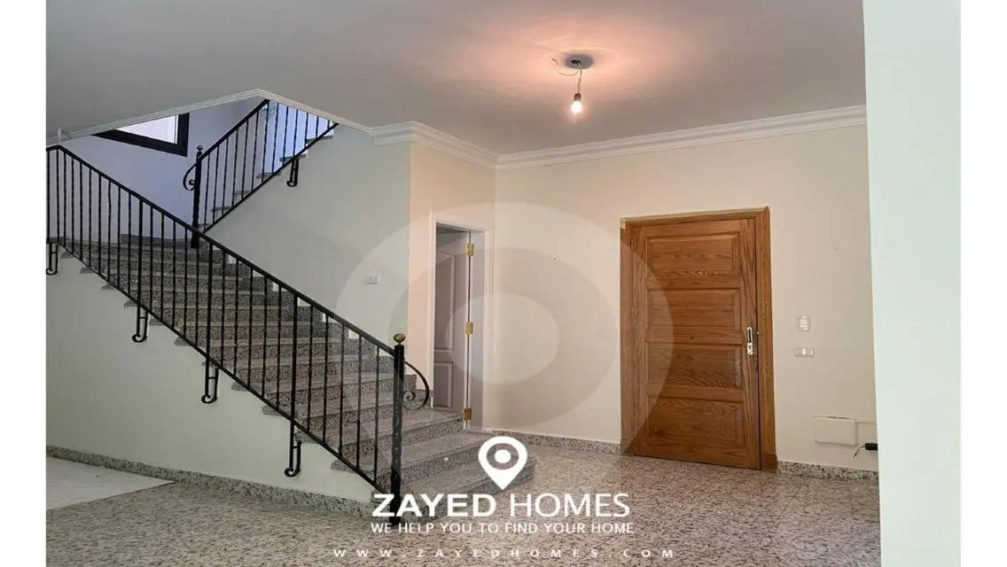 Luxury Apartment with Private Garden in Prime Location