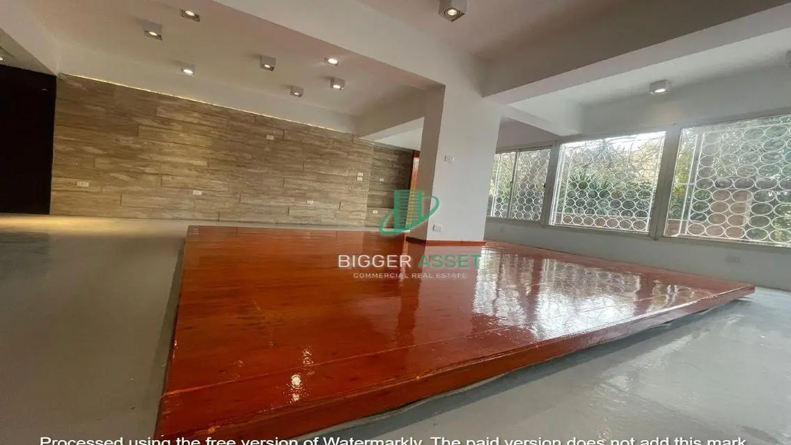Spacious 400sqm Apartment for Sale in Prime Location