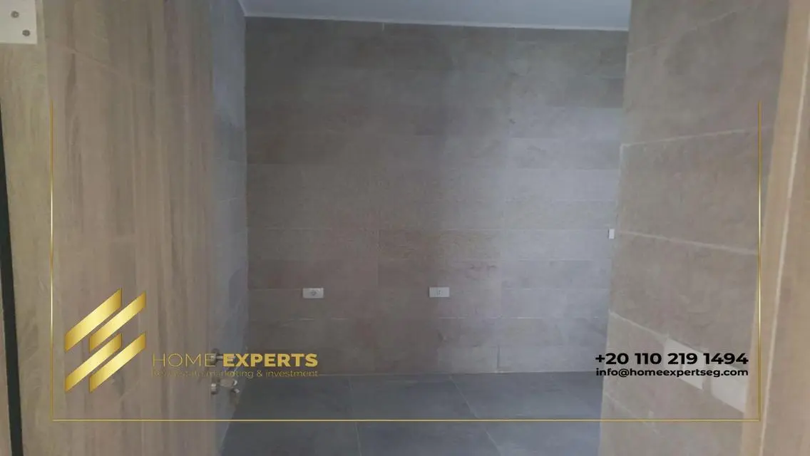Luxurious Apartment with Prime Location