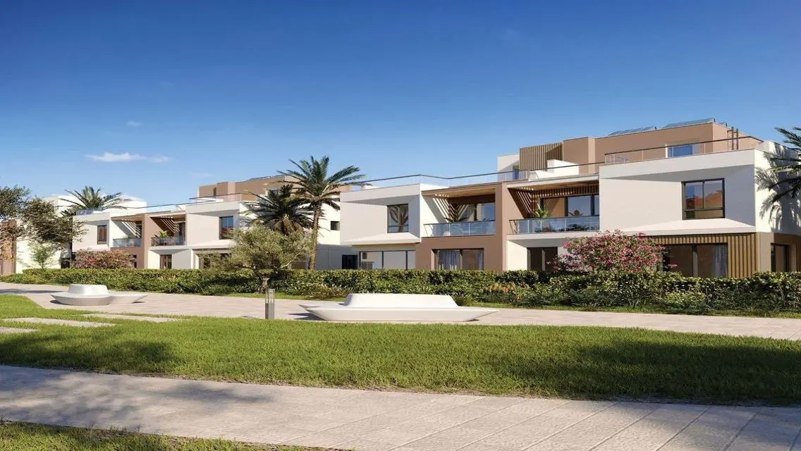 Luxury Apartment with 3 Bedrooms and Amenities