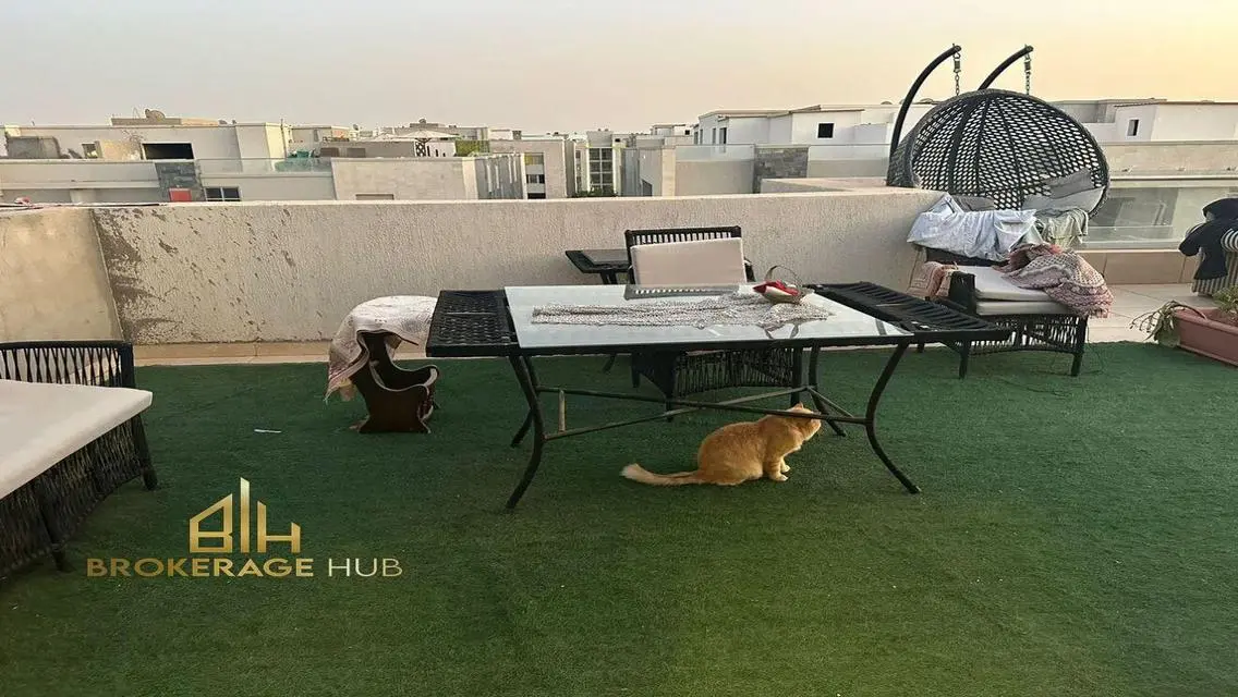 فيلا فاخرة للبيع بمساحة مريحة
