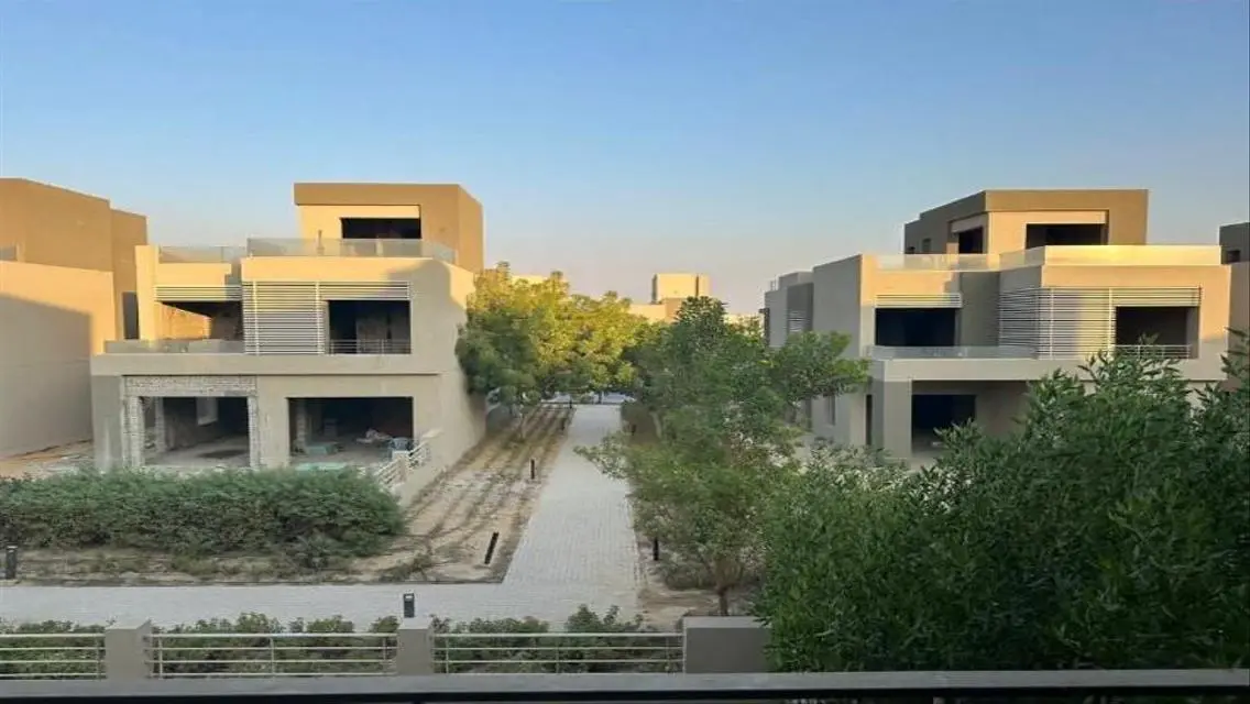 شقة فاخرة للبيع بمساحة واسعة