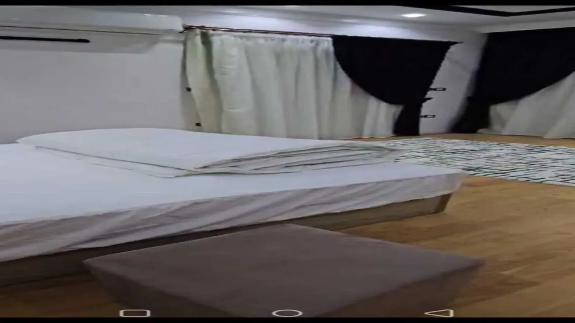 شقة مميزة 3 غرف نوم مع حديقة خاصة ومرافق متميزة