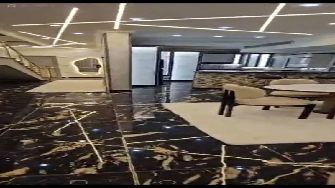 شقة مميزة 3 غرف نوم مع حديقة خاصة ومرافق متميزة