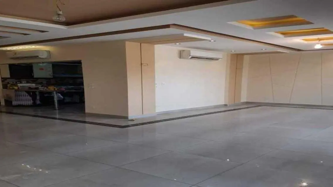 Luxury 3-Bedroom Apartment with 205 Meter Space
