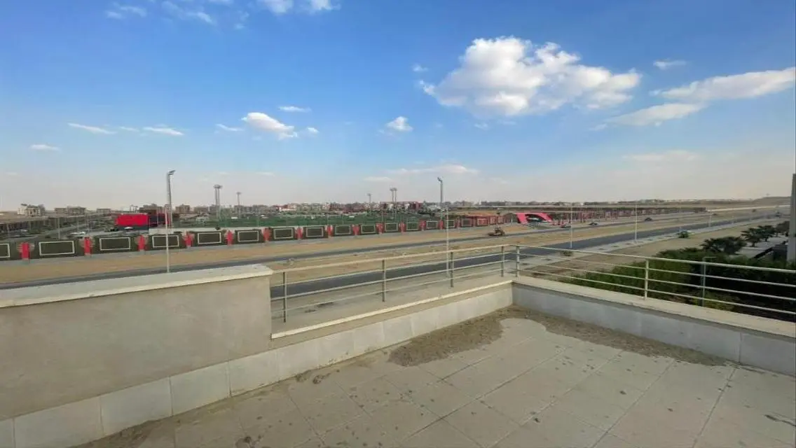 شقة فاخرة بإطلالة ساحرة في كابيتال جاردنز