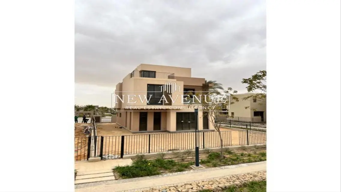 Luxury Apartment with Private Garden in Premium Area