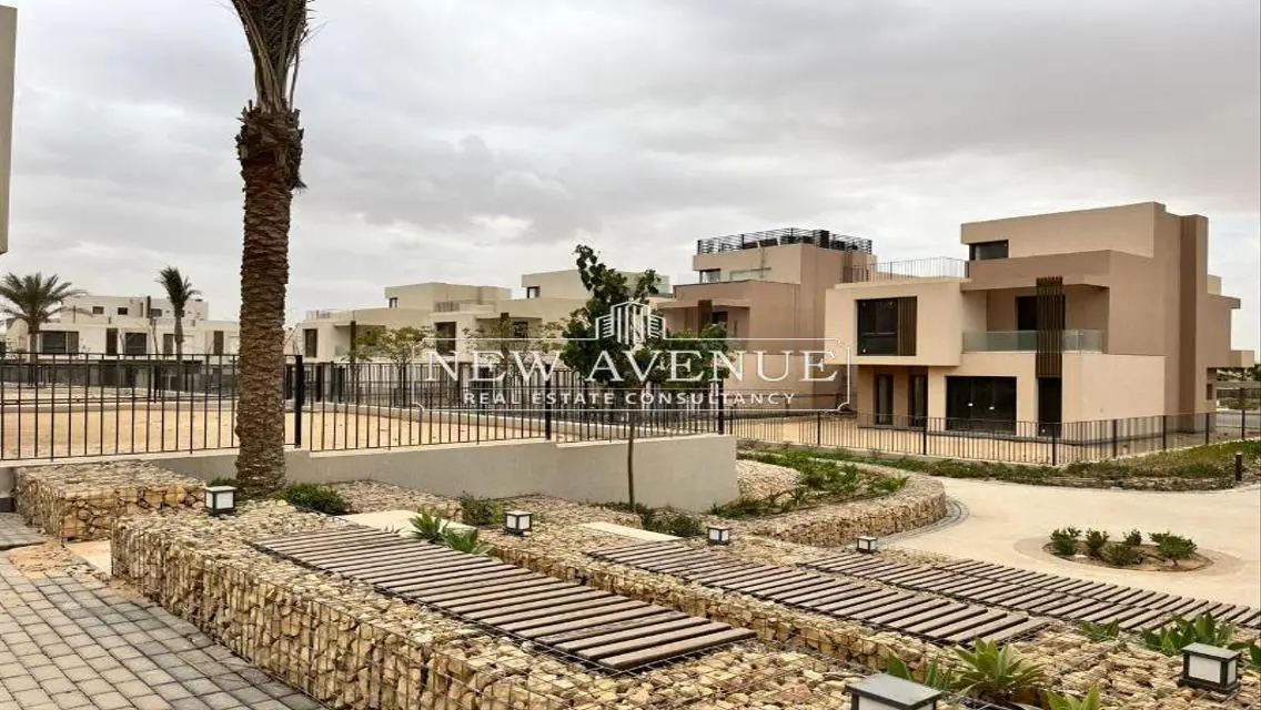 Luxury Apartment with Private Garden in Premium Area