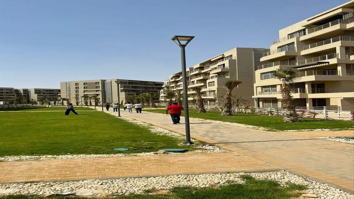 منزل فاخر للبيع مع تجهيزات ممتازة في موقع مميز