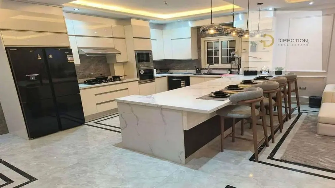 فيلا فاخرة بمساحة 240 متر مربع في منطقة حيوية