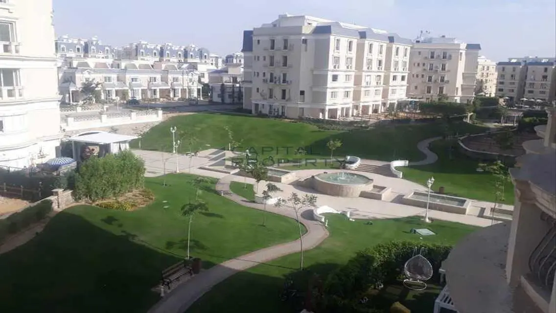 شقة فاخرة بمساحة 200 متر مع مسبح مشترك وحارس أمن