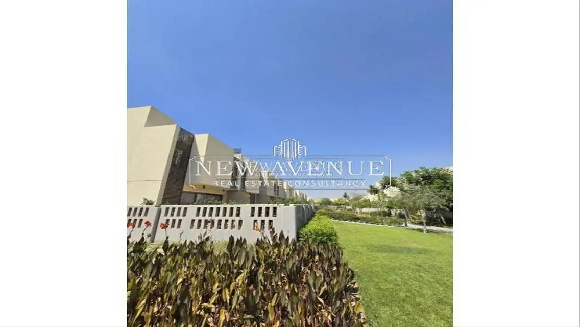 Luxury Apartment with Balcony and Security Guard