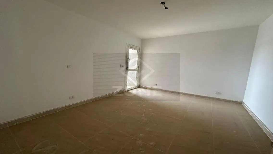 شقة فاخرة في موقع متميز - 200 متر