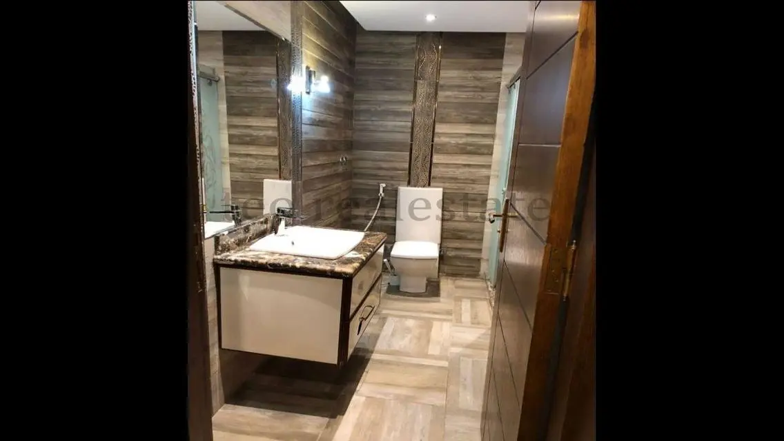 Luxury Apartment with Amenities in the Heart of the City