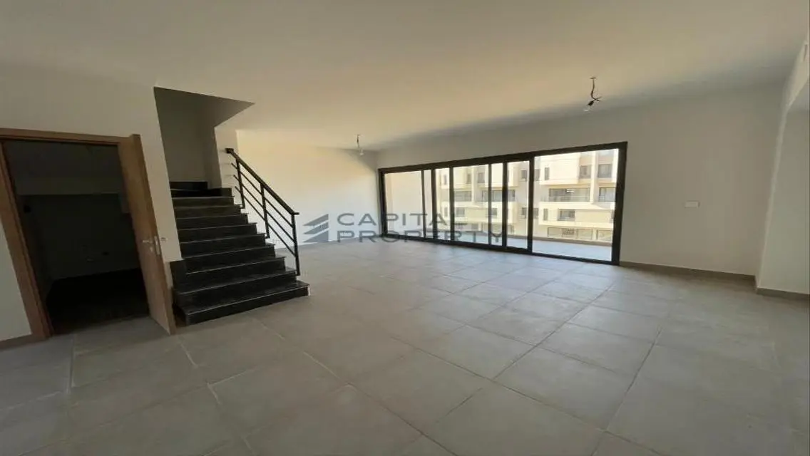 Luxury Apartment with 276 sqm in the Heart of the City