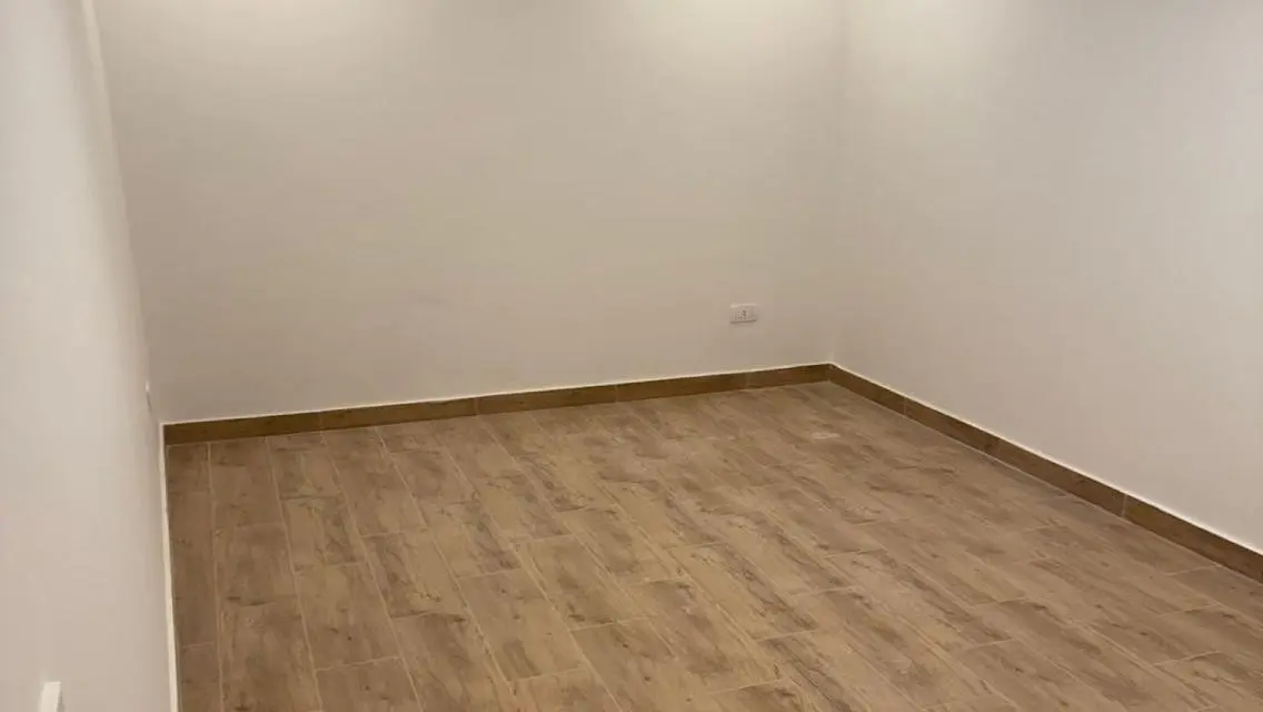 شقة مميزة للايجار في مبنى حديث