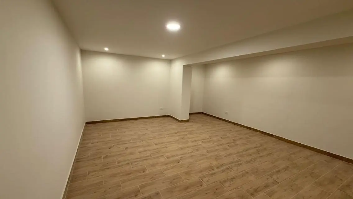 شقة مميزة للايجار في مبنى حديث