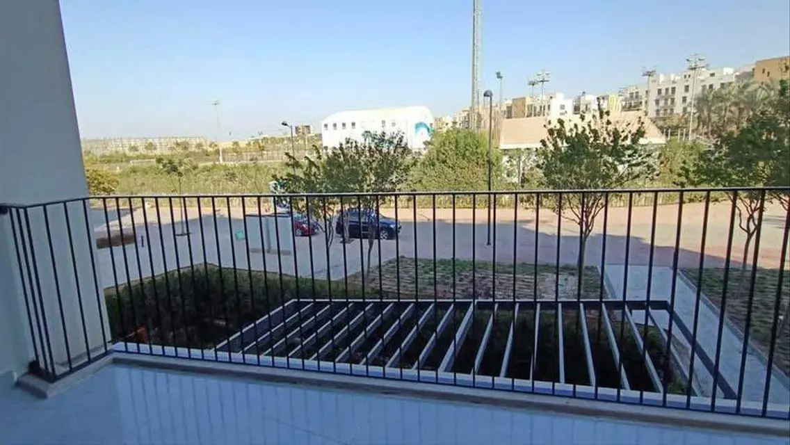 شقة فاخرة بمساحة واسعة بسعر مغري