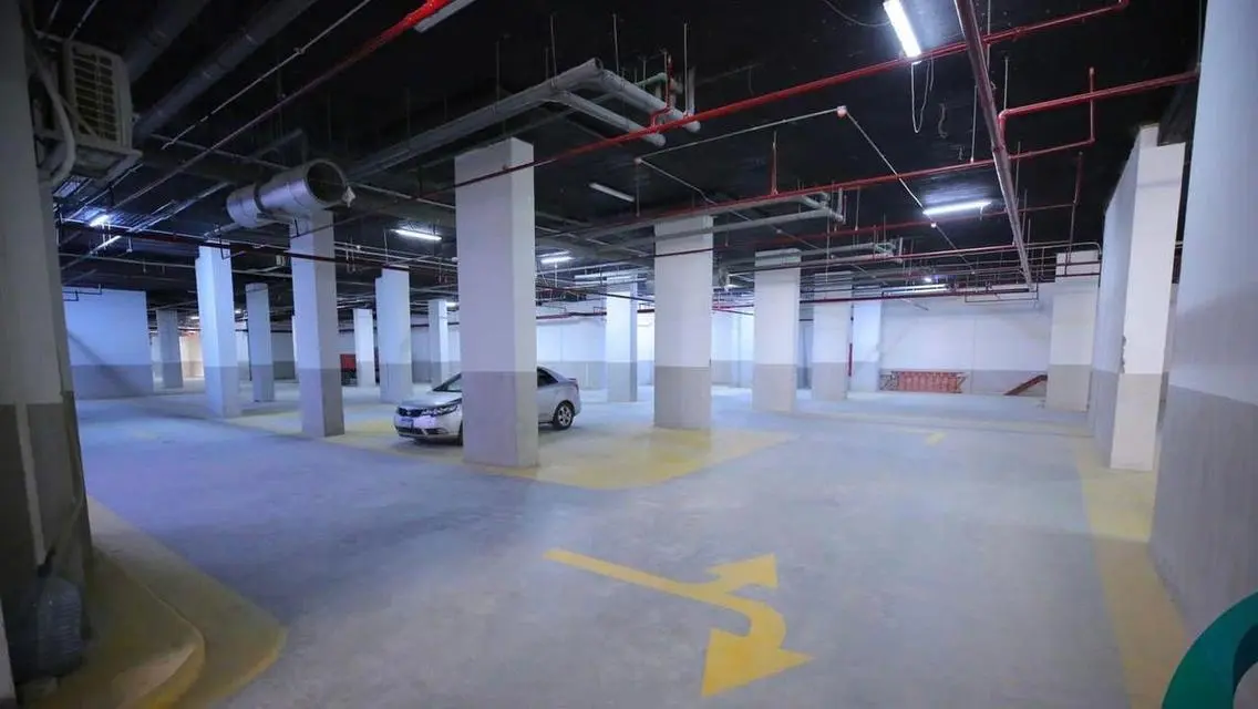 Premium Commercial Property spanning 39 square meters