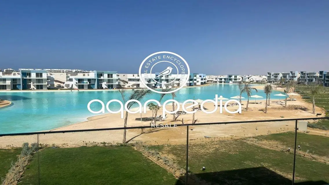 Luxury Villa with Expansive Space and Premium Amenities