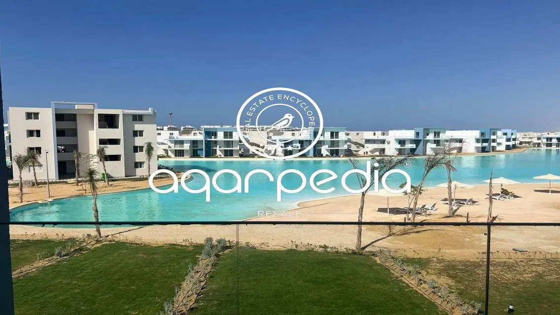 Luxury Villa with Expansive Space and Premium Amenities