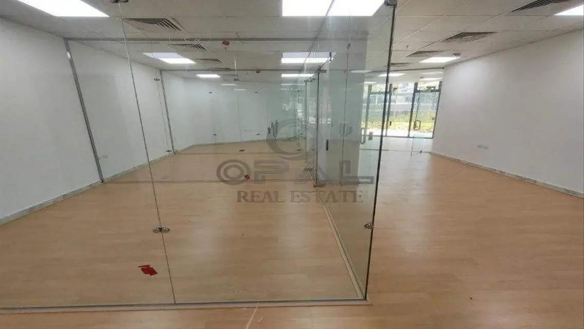 Office for Rent in Polygon Beverly Hills - 143 m²