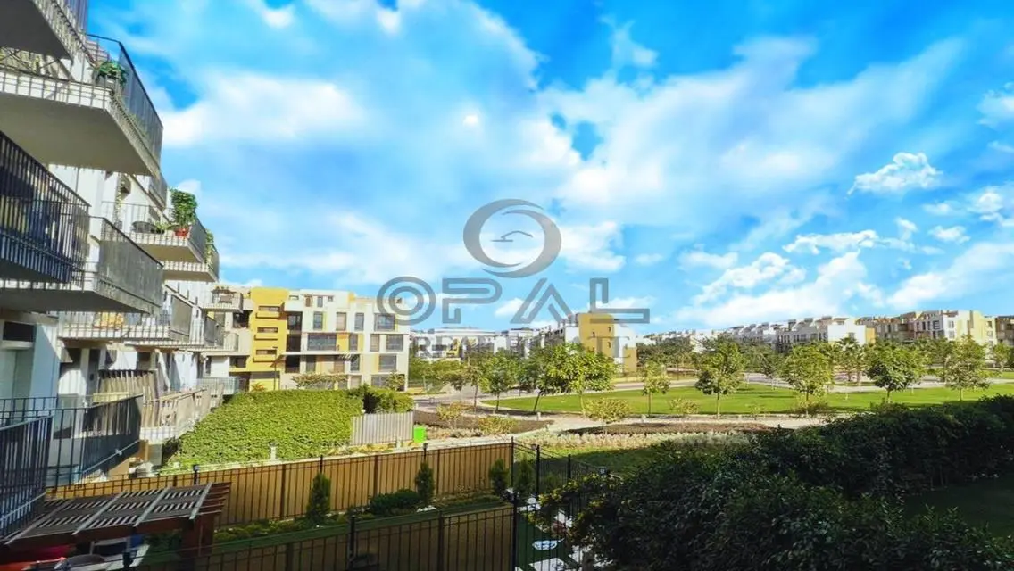 Luxury Apartment in Westown with Balcony