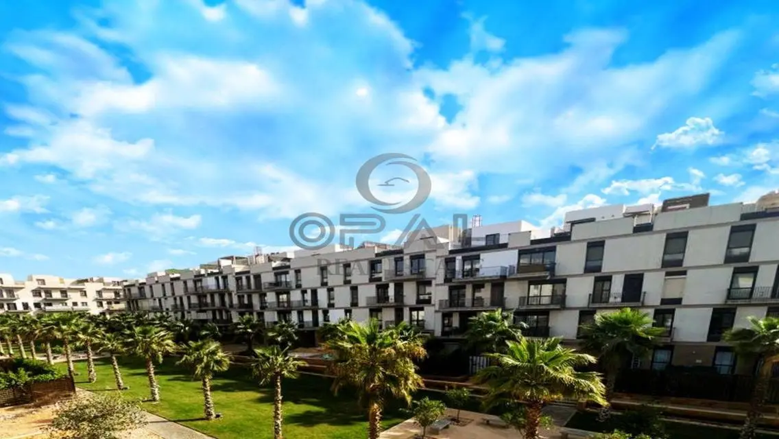 Luxury Apartment in Westown with Balcony