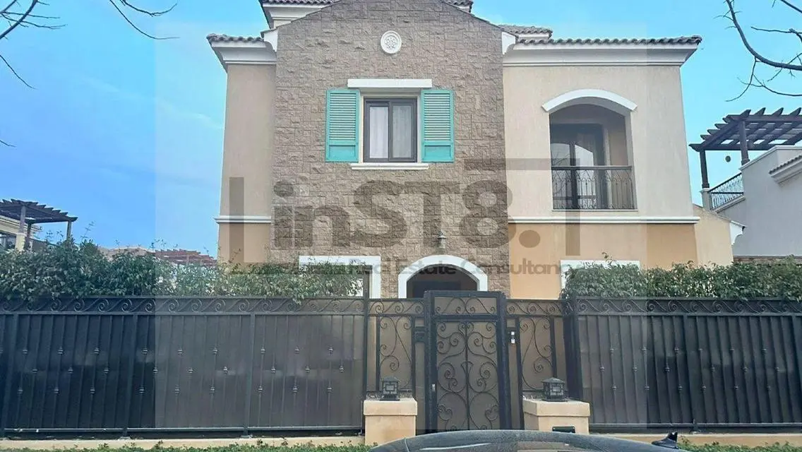 Luxury Property with Private Pool and Garden
