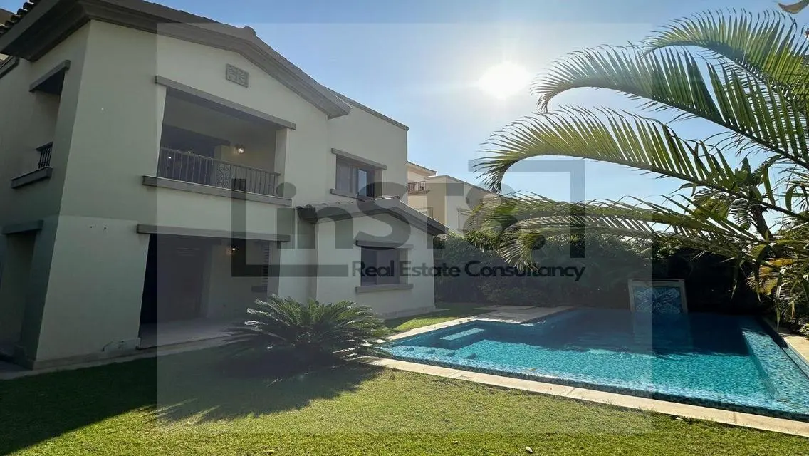 Luxury Property with Private Pool and Garden