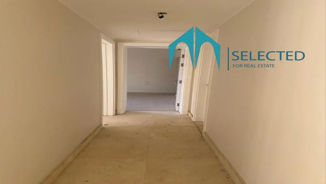 Luxury Apartment for Rent with Stunning Lake View