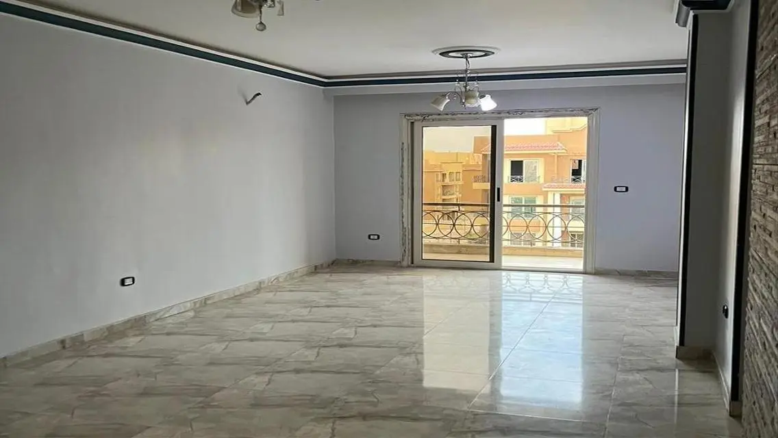 Stunning Apartment for Sale with Lake View