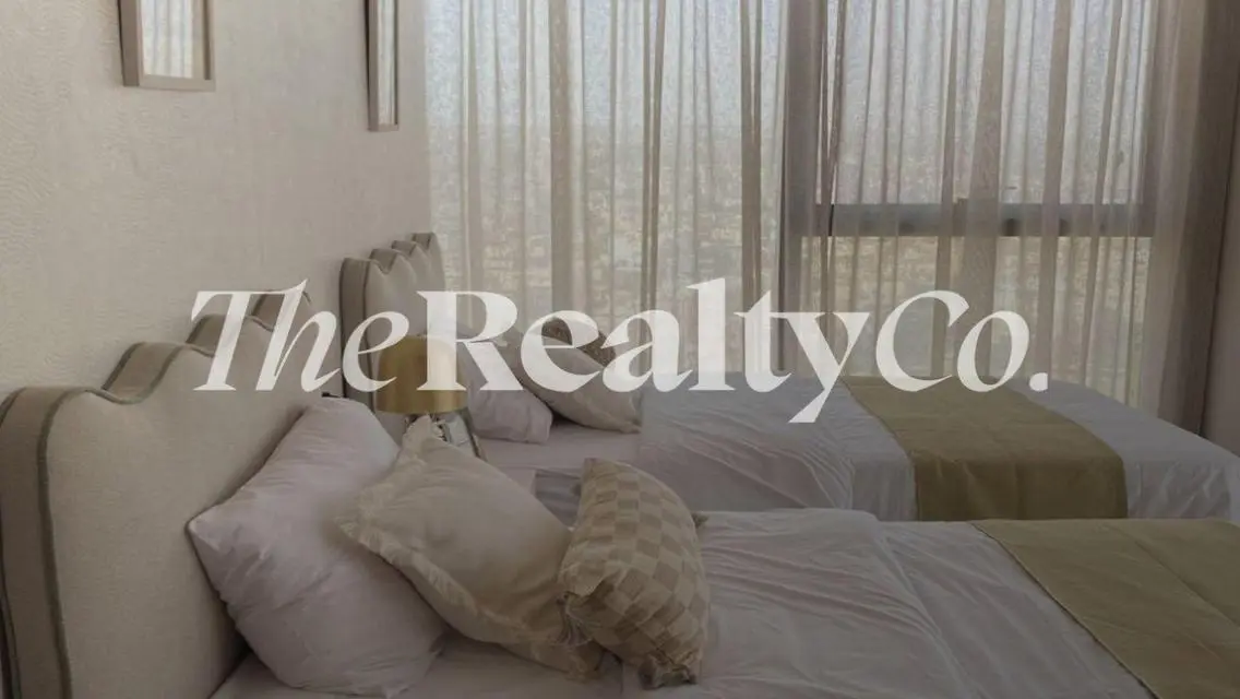 Luxury 3-Bedroom Apartment in Solana West