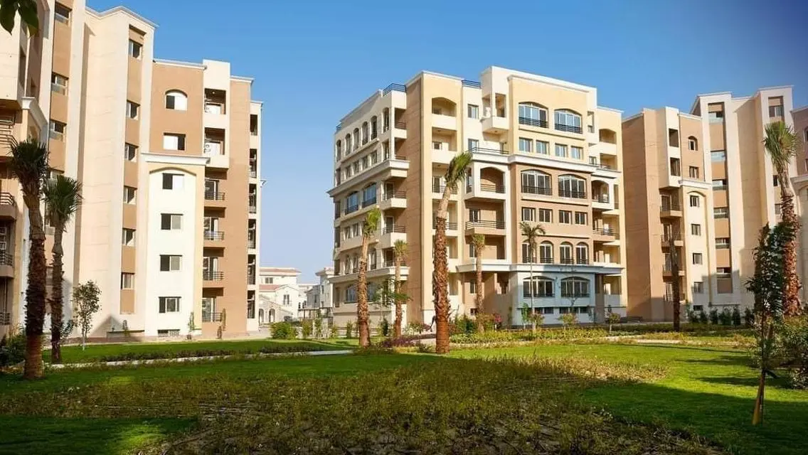 شقة فاخرة مع مسبح مشترك ونادي صحي في موقع متميز