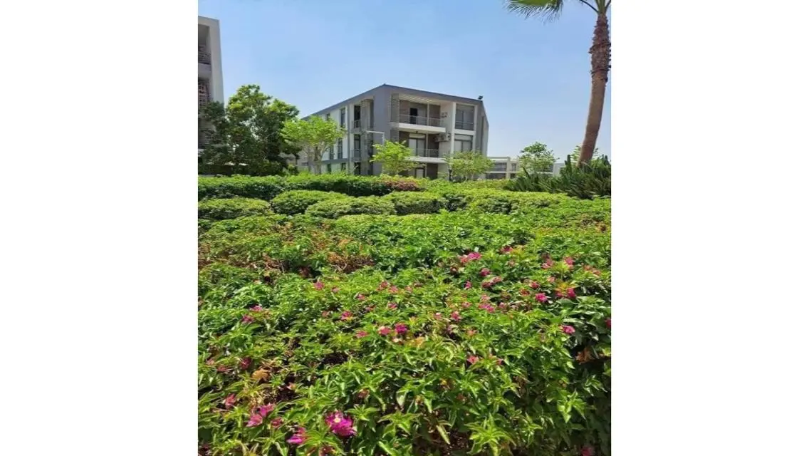 Luxurious Lake-View Apartment for Sale