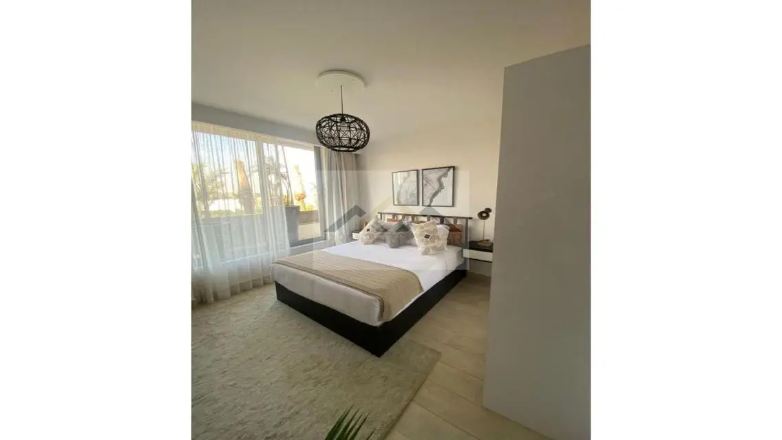 Luxurious Lake-View Apartment for Sale