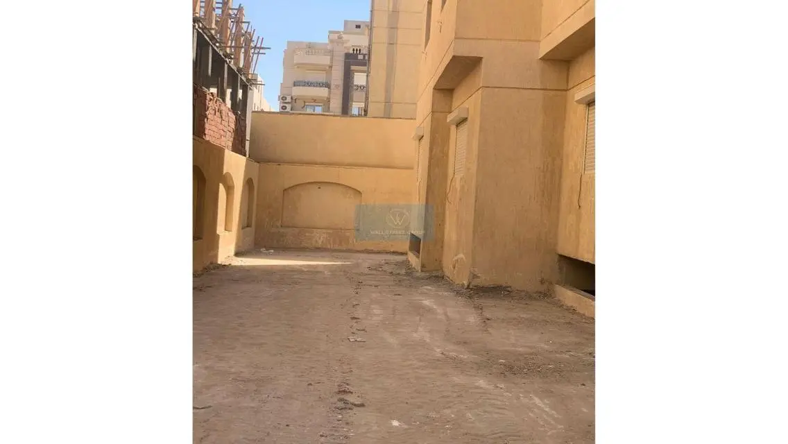 شقة فاخرة بمساحة 400 متر للبيع في قلب المدينة